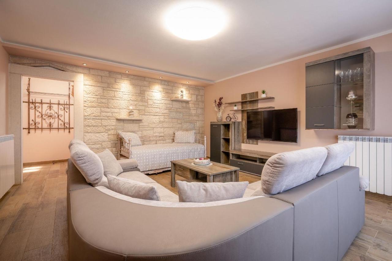 Apartment Oliva & Hedera Viridi Kastelir