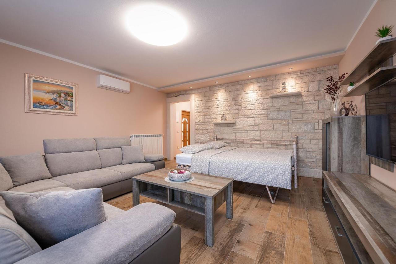 Oliva & Hedera Viridi Apartment