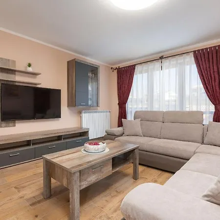 Ferienwohnung Oliva & Hedera Viridi Kaštelir Exterior foto