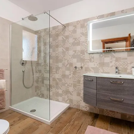 Ferienwohnung Oliva & Hedera Viridi Kaštelir Exterior foto