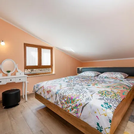 Ferienwohnung Oliva & Hedera Viridi Kaštelir Exterior foto